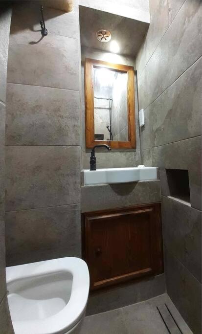 Cozy Corner House In Valletta - Authentic! Luaran gambar