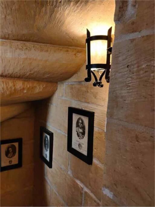Cozy Corner House In Valletta - Authentic! Luaran gambar