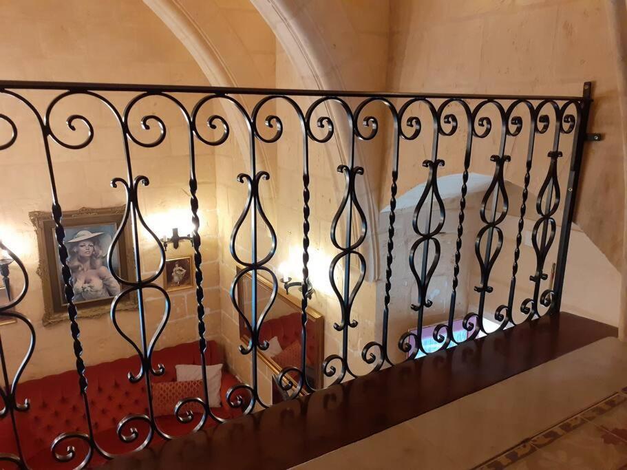 Cozy Corner House In Valletta - Authentic! Luaran gambar