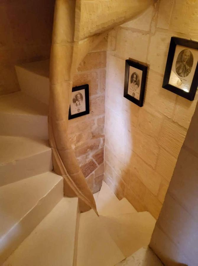 Cozy Corner House In Valletta - Authentic! Luaran gambar